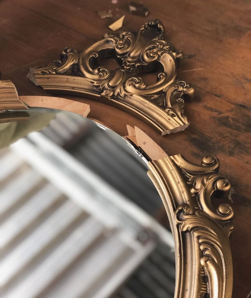 vintage-mirror-4052203_1280